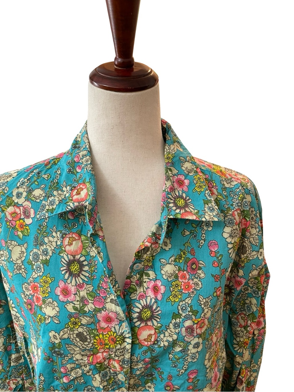 NATURAL LIFE FLORAL BUTTON DOWN BLOUSE - Picture 2 of 12
